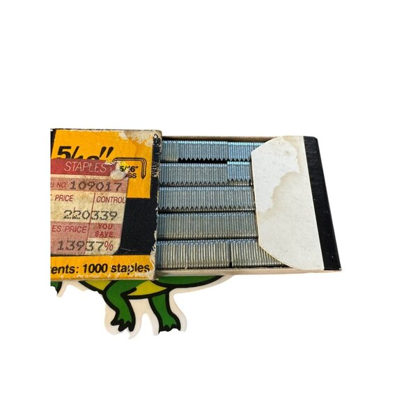 Swingline 5/16" Light Duty Staples No. 101-5/C Pack Of 1000 - Picture 3 of 8